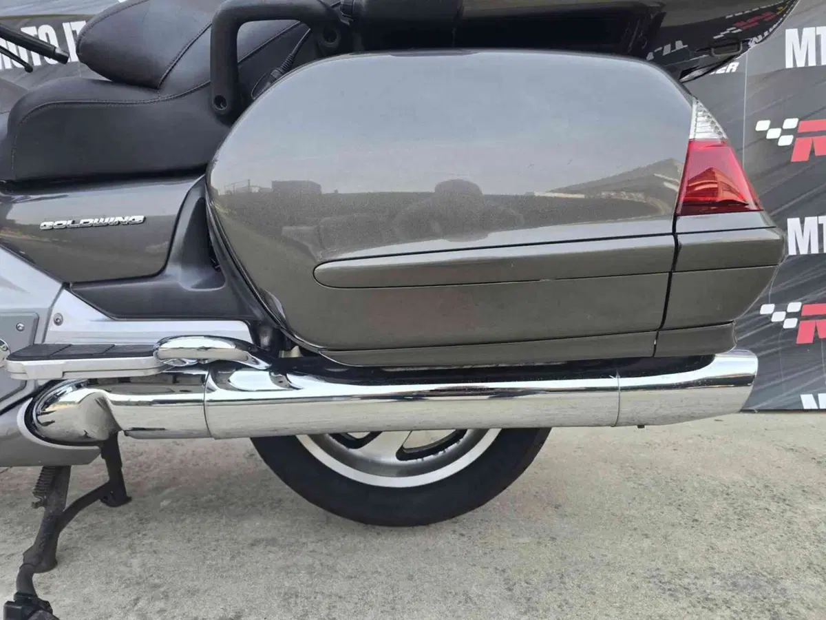 Honda GL 1800 Gold Wing (2007 - 11) (12)