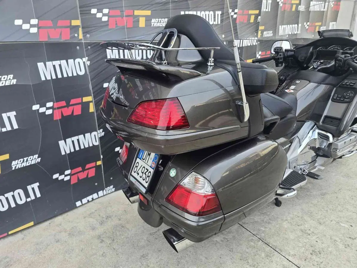 Honda GL 1800 Gold Wing (2007 - 11) (4)