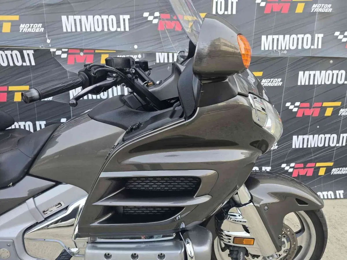 Honda GL 1800 Gold Wing (2007 - 11) (7)