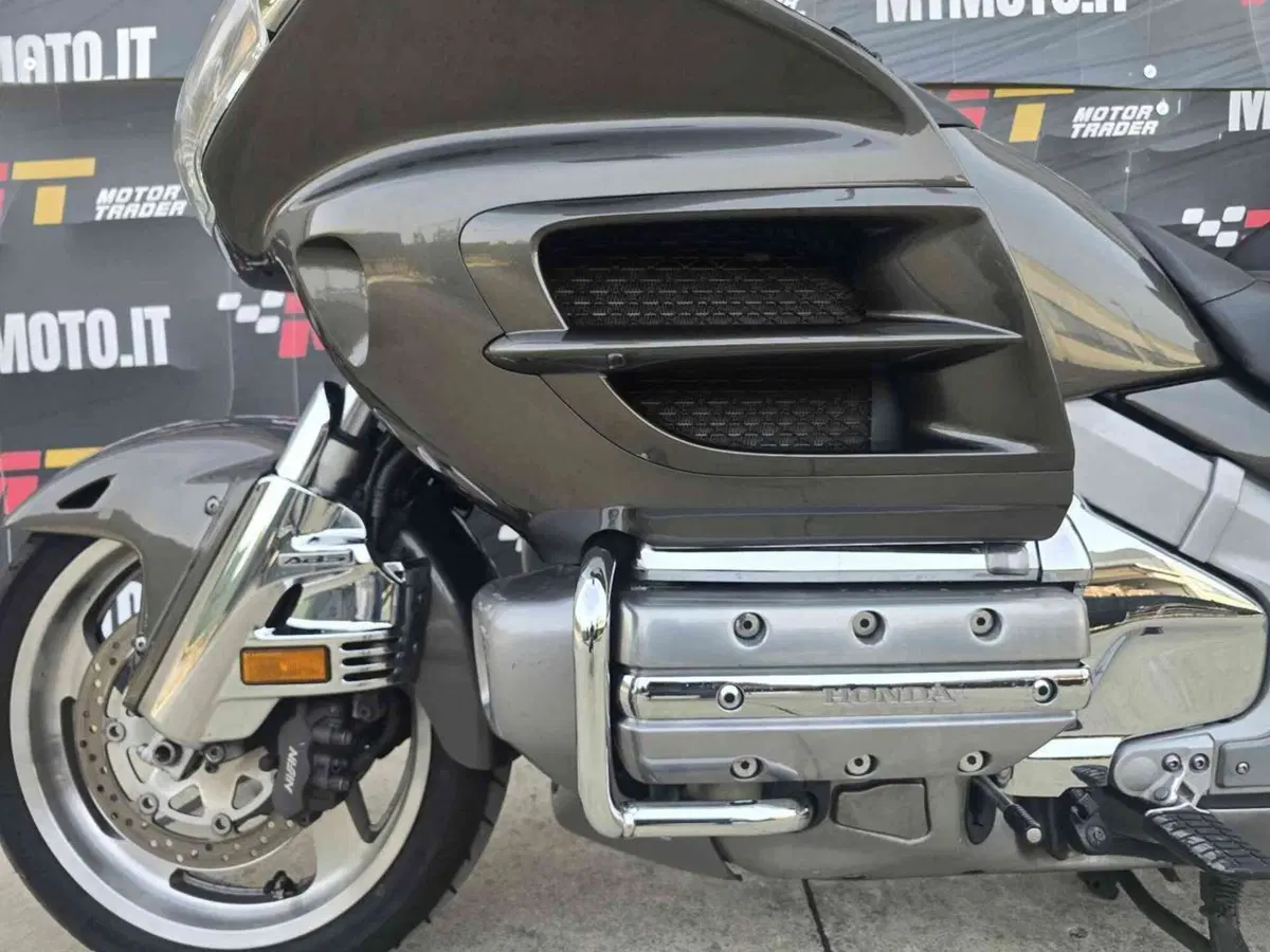Honda GL 1800 Gold Wing (2007 - 11) (8)