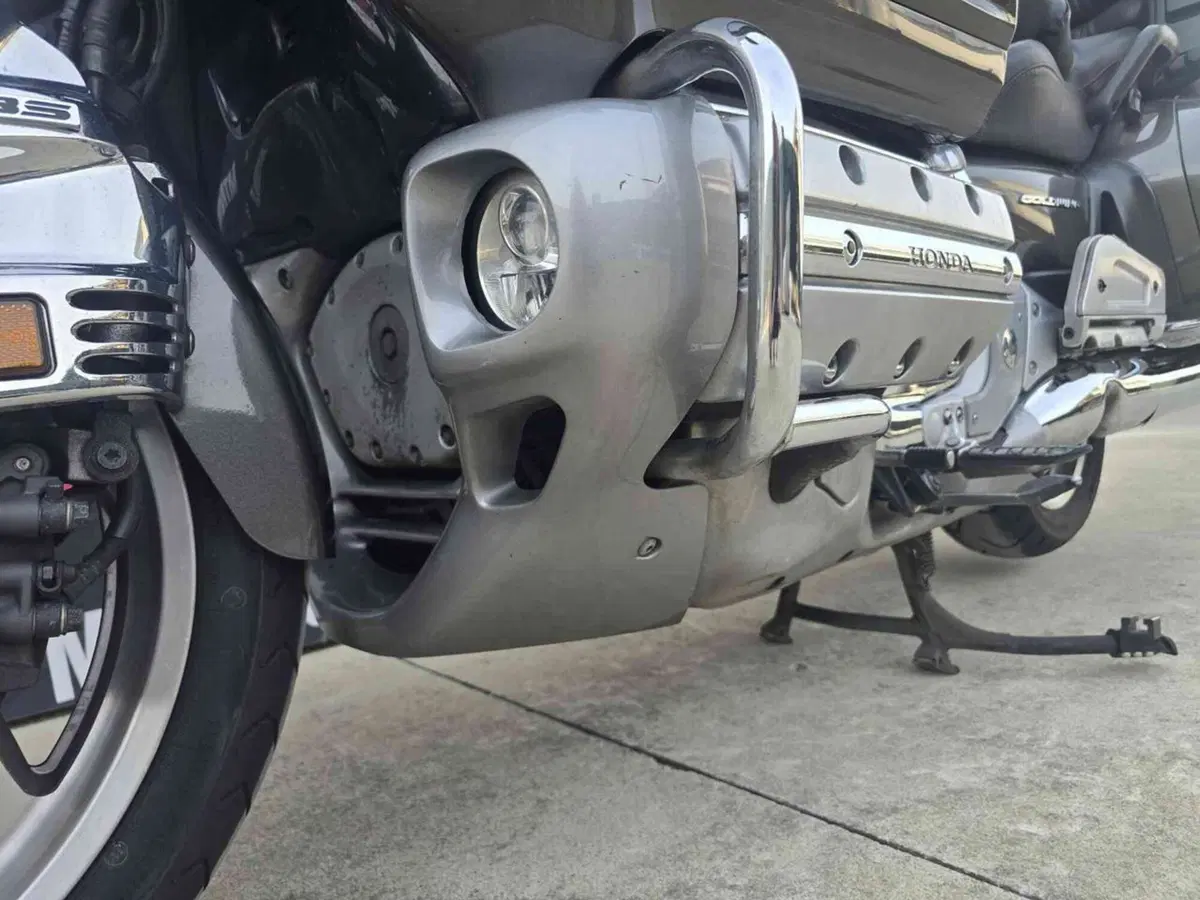 Honda GL 1800 Gold Wing (2007 - 11) (51)