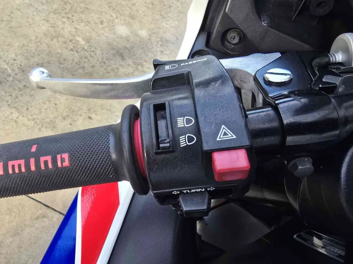 Honda CBR 1000 RR Fireblade (2012 - 16) (11)