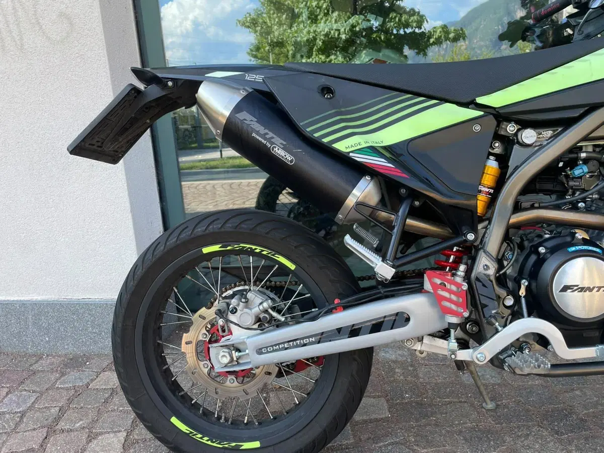 Fantic Motor XMF 125 Motard Competition 4T (2023 - 24) (5)