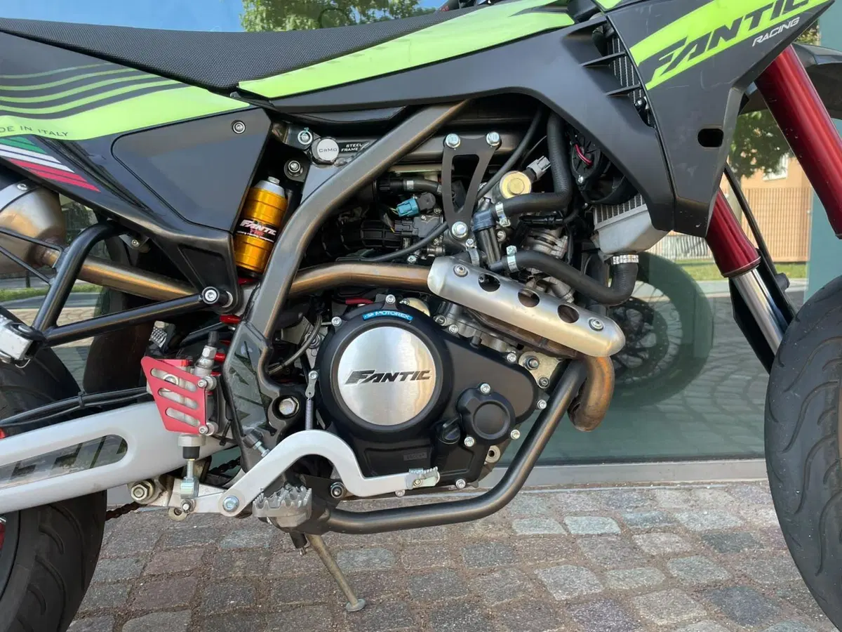 Fantic Motor XMF 125 Motard Competition 4T (2023 - 24) (6)