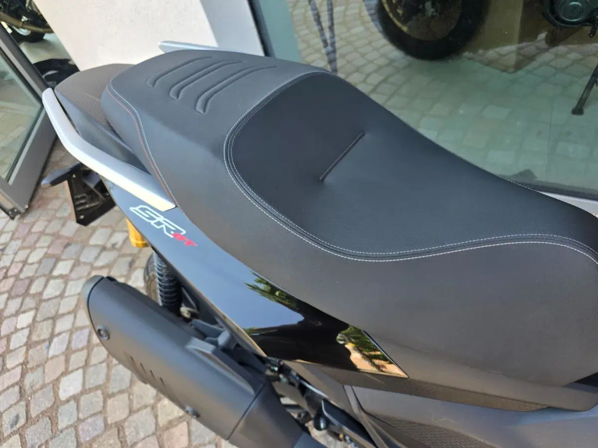 Aprilia SR GT 400 (2026) (11)