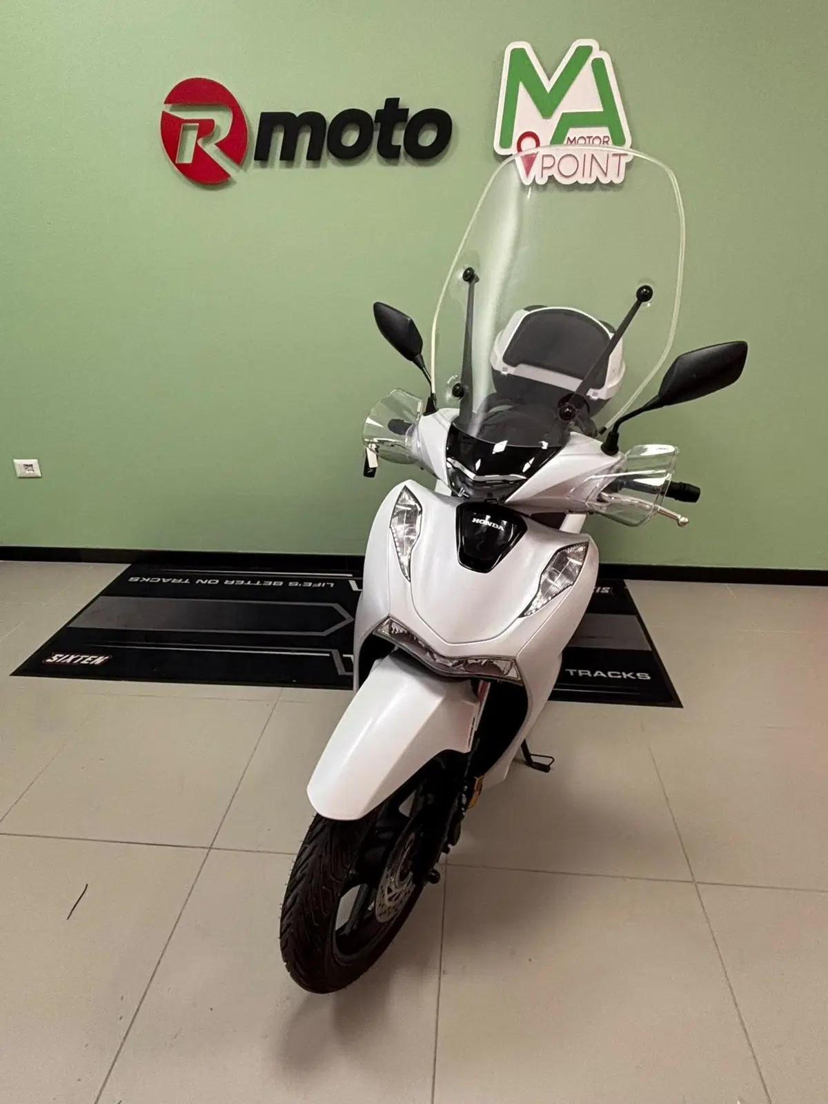 Honda SH 150i (2024 - 25) (4)