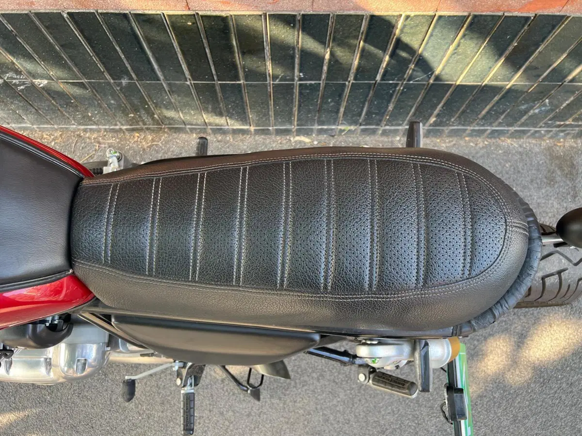 Royal Enfield Interceptor 650 (2021 - 26) (9)