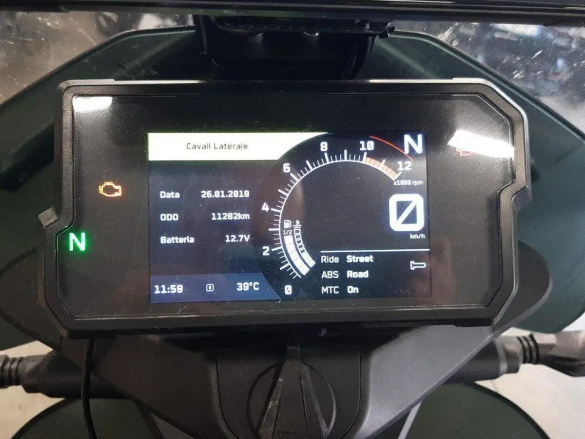 KTM 890 Adventure (2022) (6)