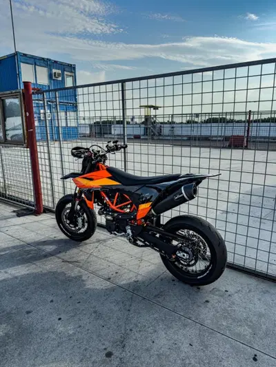KTM 690 SMC R (2023 - 25) usata