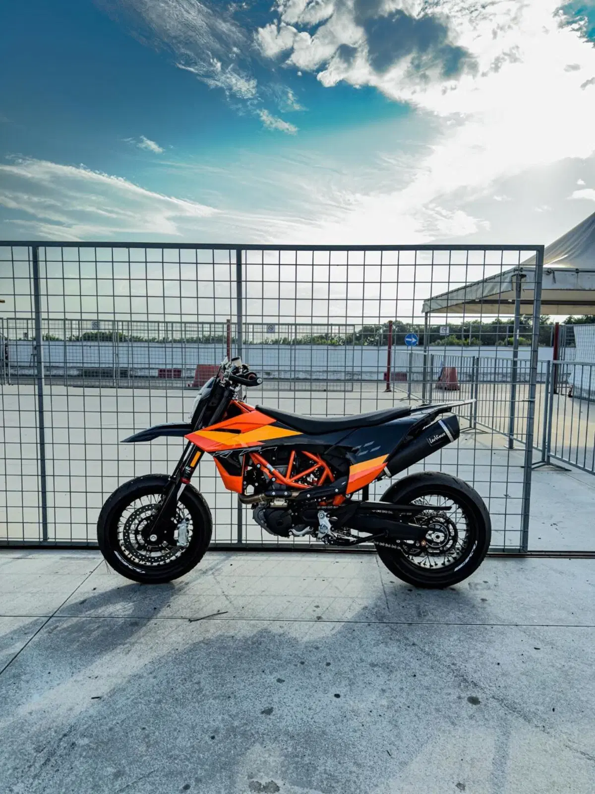 KTM 690 SMC R (2023 - 25) (2)