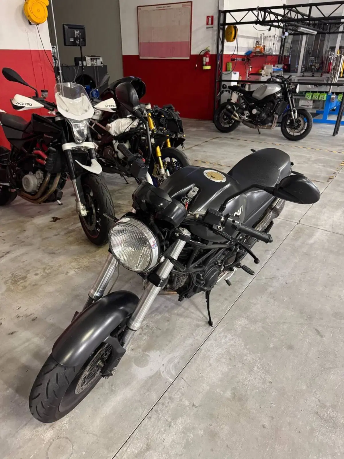 Ducati Monster 695 (2006 - 08)