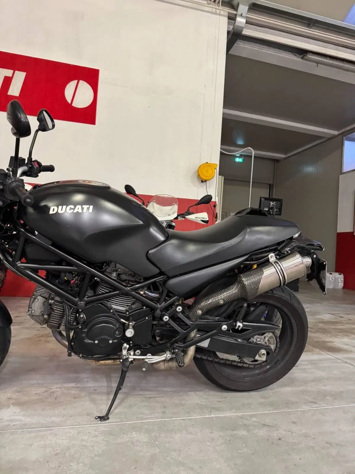 Ducati Monster 695 (2006 - 08) (5)