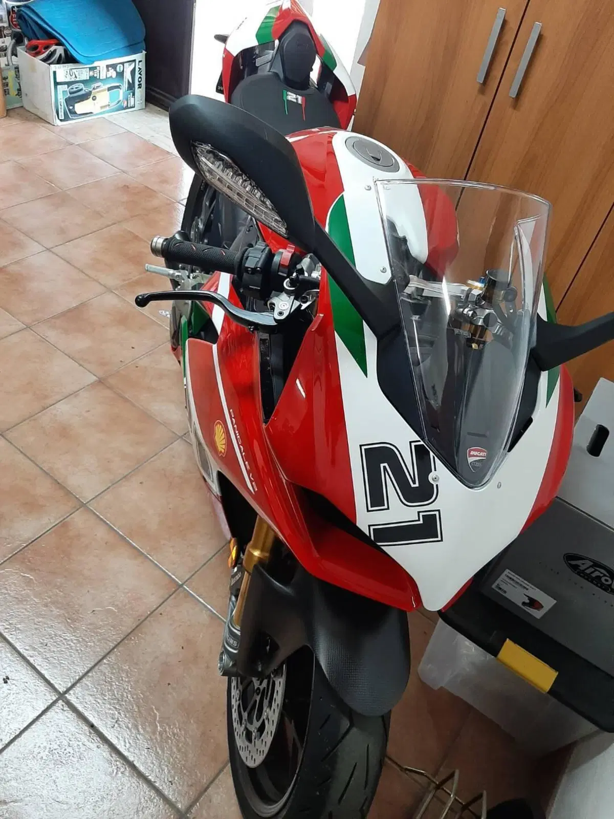 Ducati Panigale V2 Bayliss 1st Championship 20th Anniversary (2021 - 24) (2)