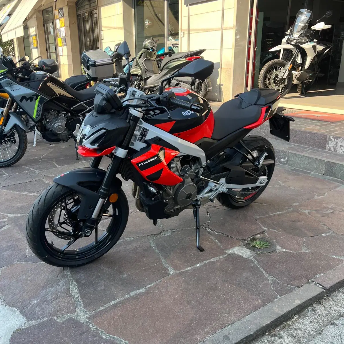 Aprilia Tuono 457 (2025 - 26) (2)
