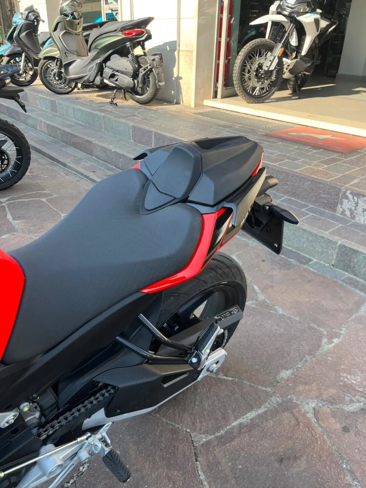 Aprilia Tuono 457 (2025 - 26) (4)