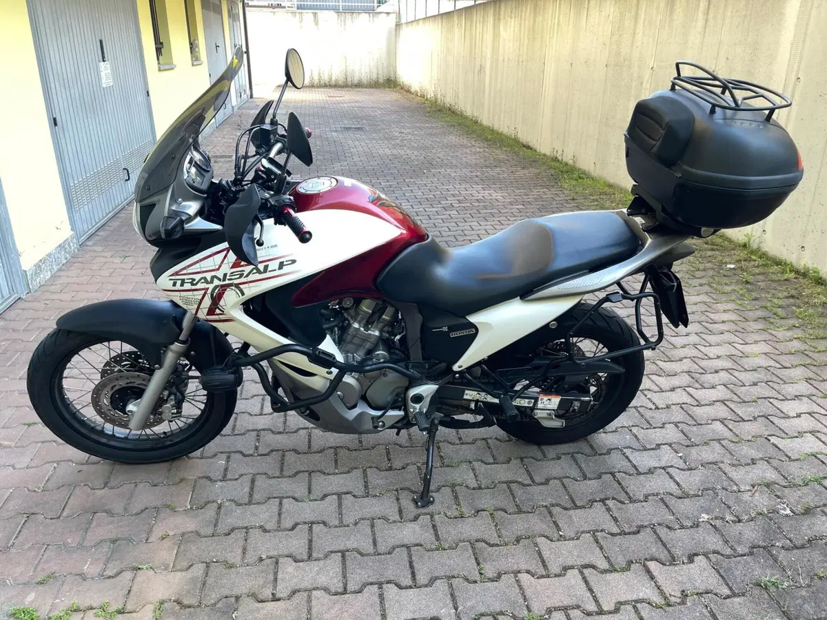 Honda Transalp XL 700 V (2007 - 2013) (3)