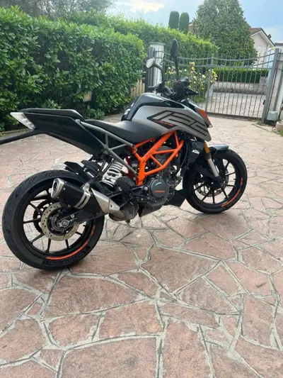KTM 125 Duke (2021 - 23) usata
