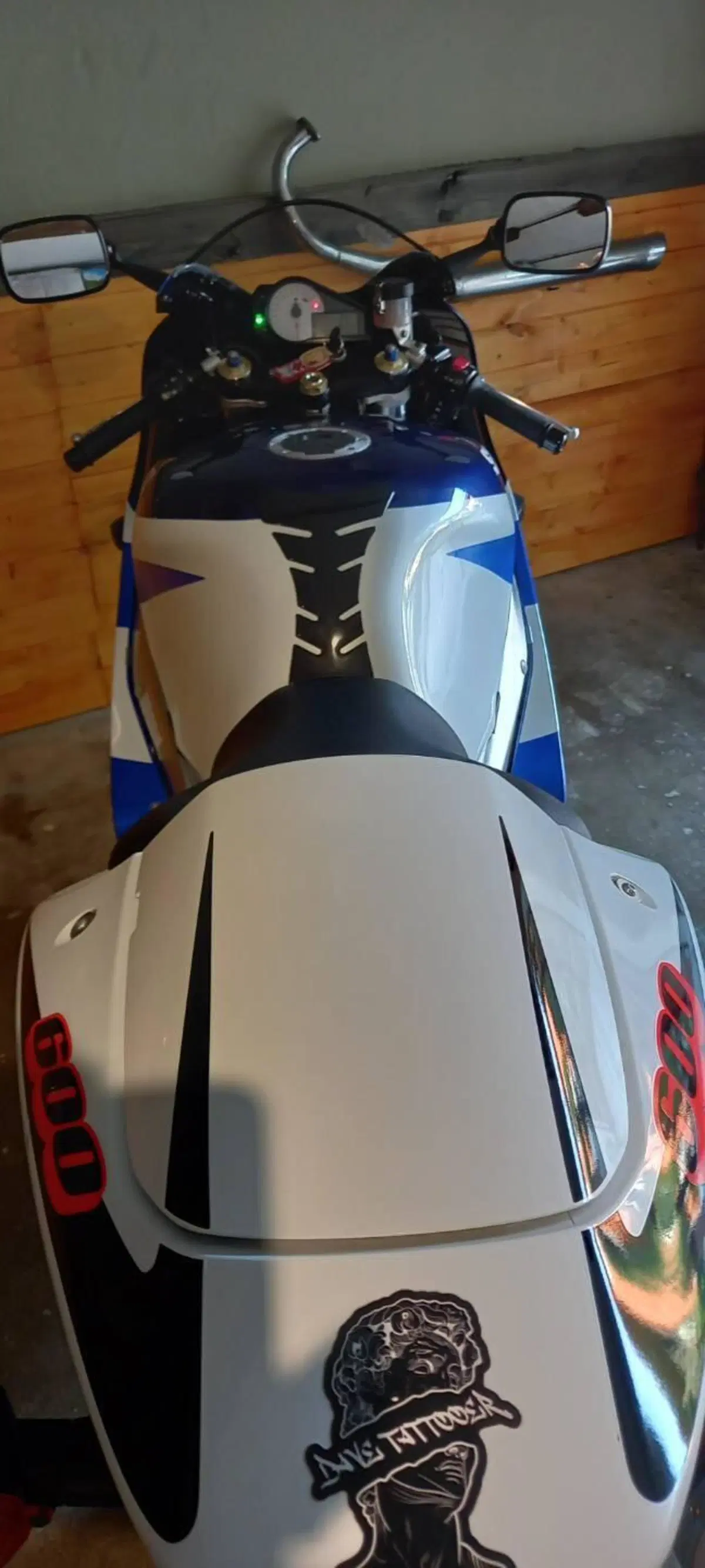 Suzuki GSX R 600 (2001 - 03) (4)