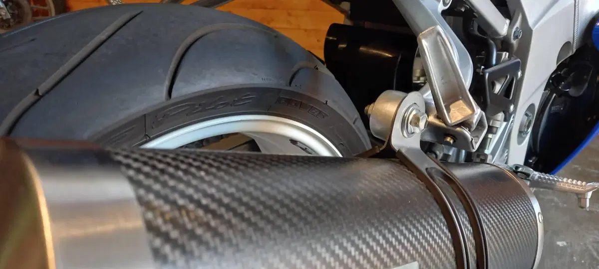 Suzuki GSX R 600 (2001 - 03) (5)