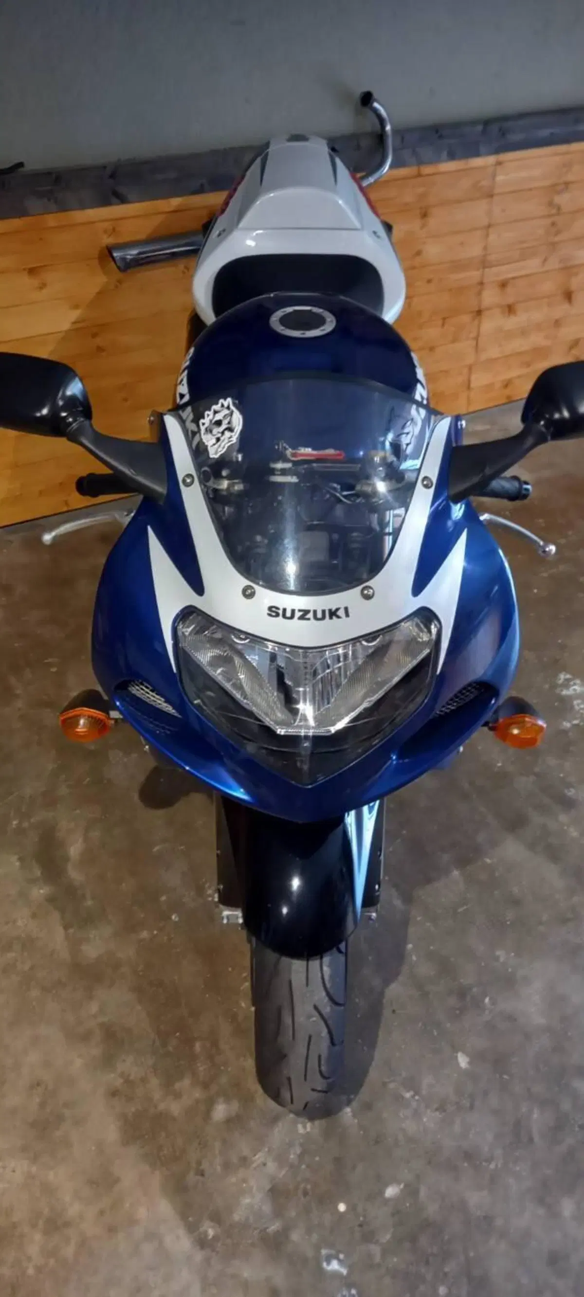 Suzuki GSX R 600 (2001 - 03) (9)