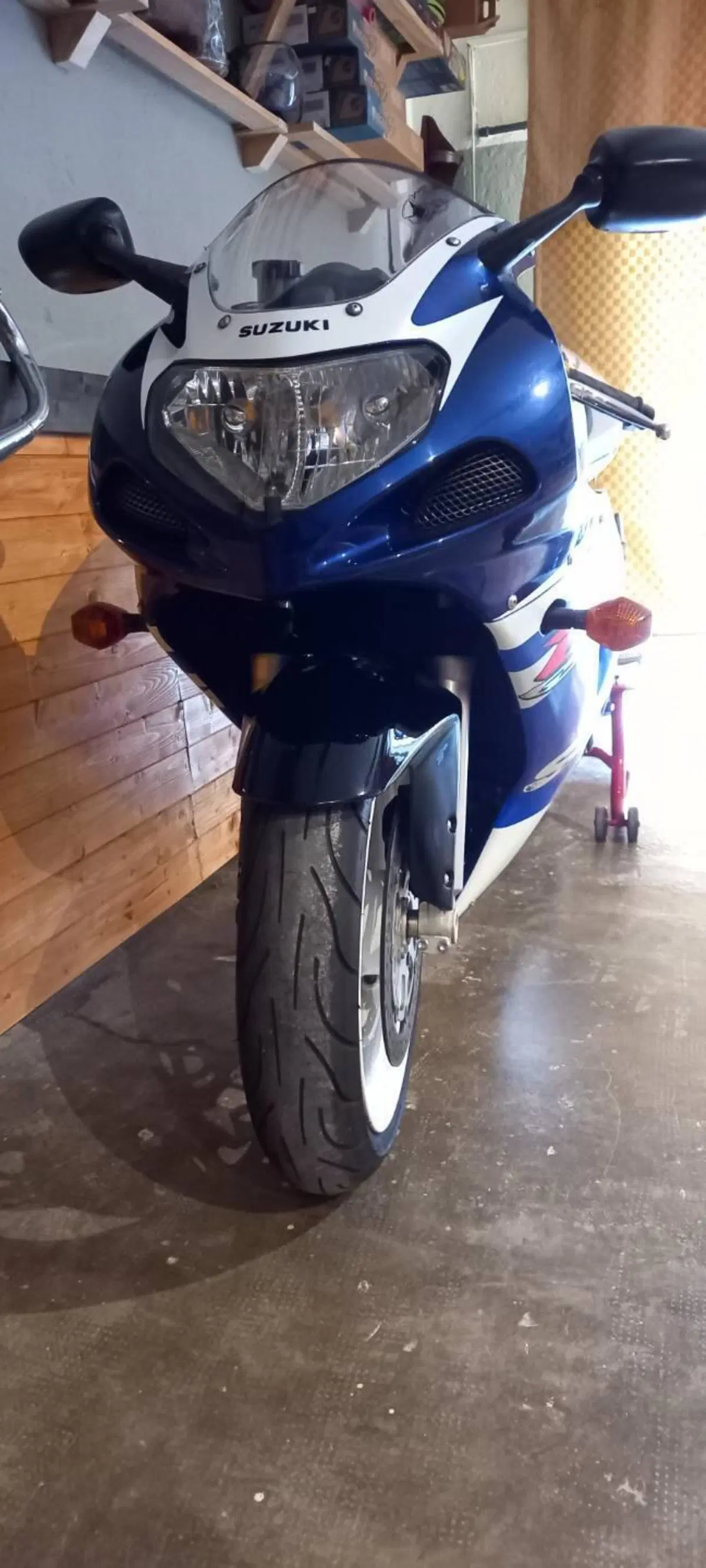 Suzuki GSX R 600 (2001 - 03) (10)