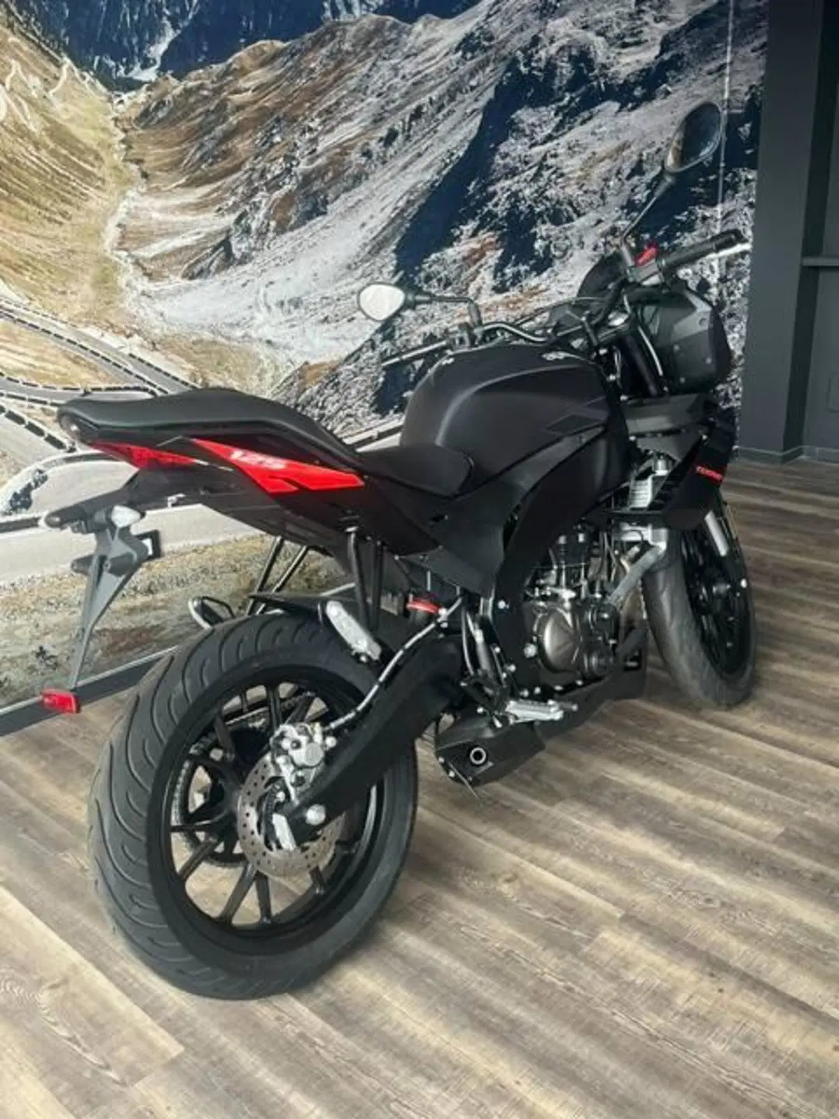 Aprilia Tuono 125 (2025 - 26) (5)