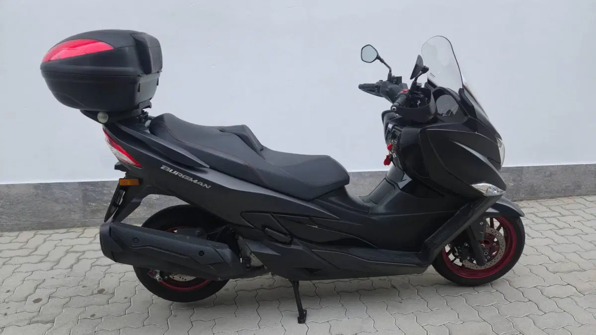 Suzuki Burgman AN 400 (2017 - 20) (2)