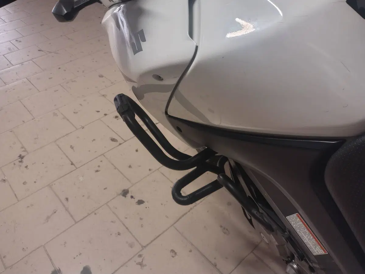 Suzuki V-Strom 650DL (2006 - 07) (4)