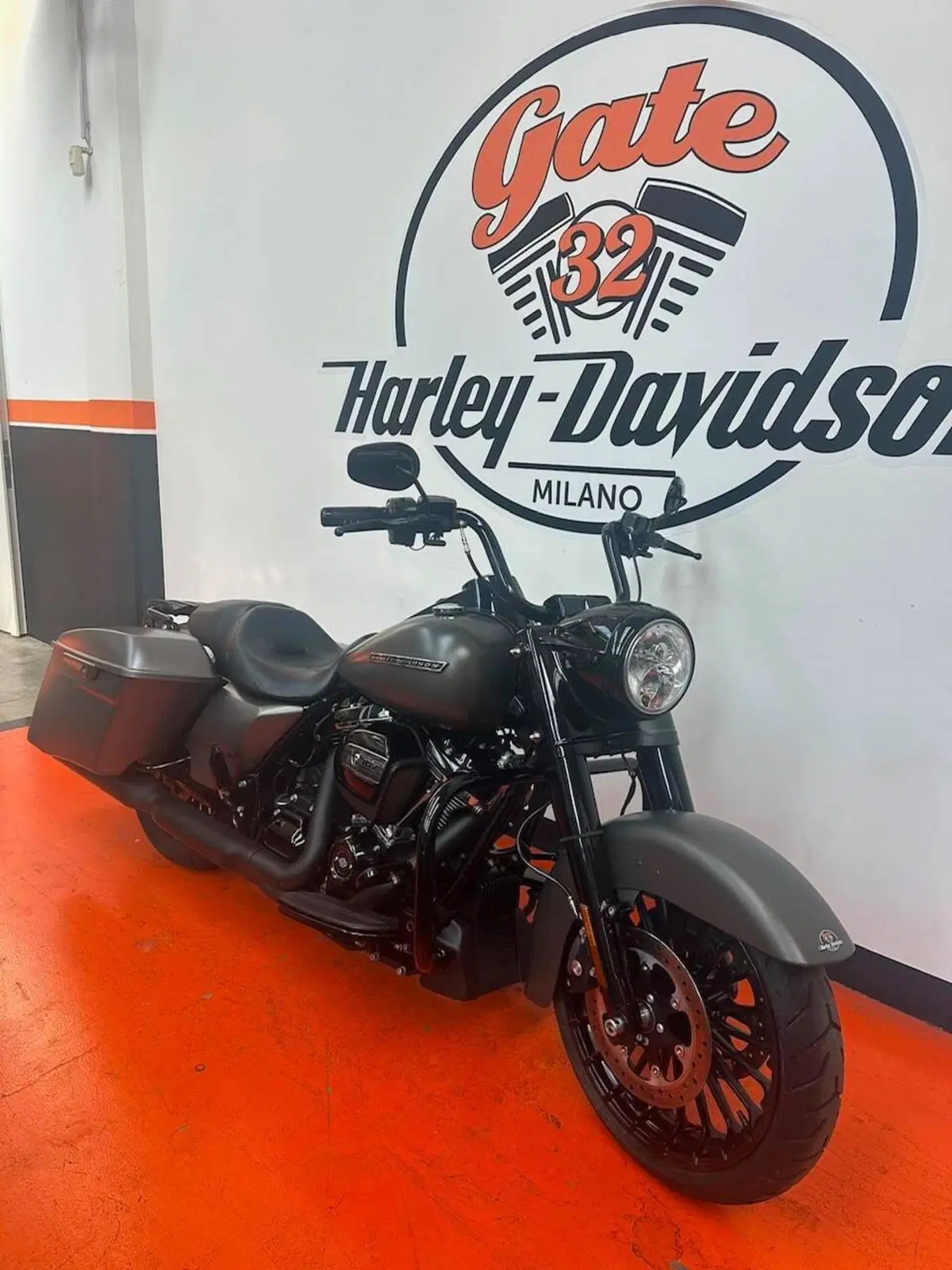 Harley-Davidson 107 Road King Special (2017 - 18) - FLHRXS (2)