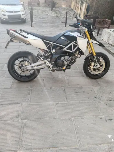 Aprilia Dorsoduro 750 (2009 - 14) usata