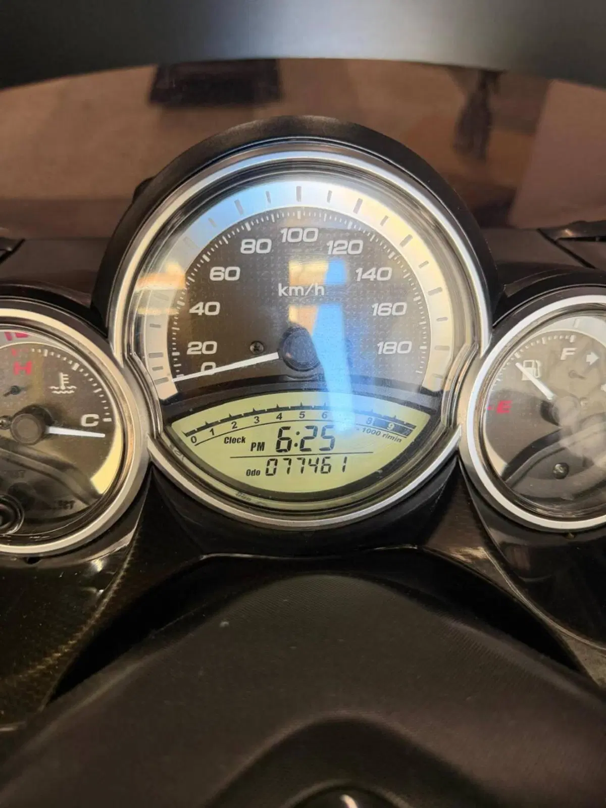 Yamaha T-Max 500 White Max (2010 - 11) (6)