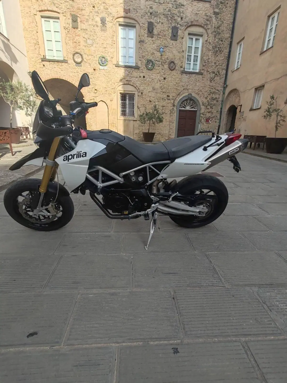 Aprilia Dorsoduro 750 (2009 - 14) (6)