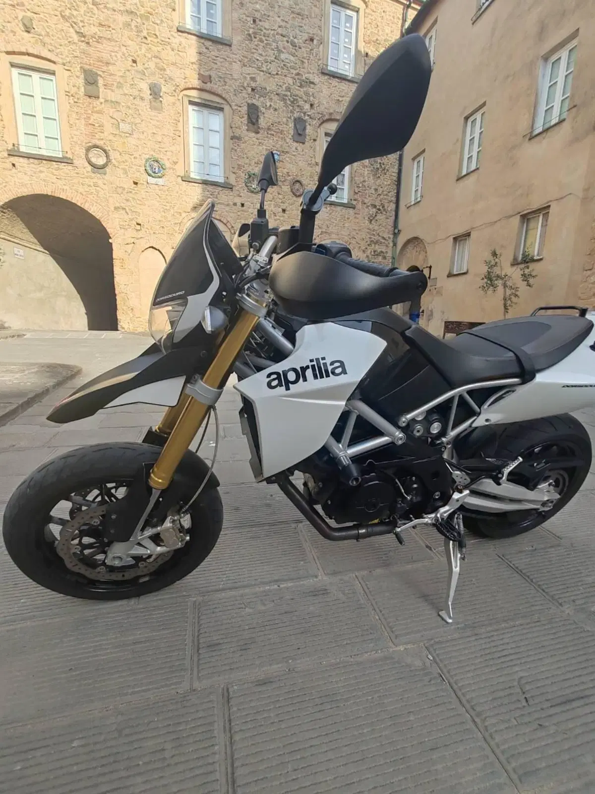 Aprilia Dorsoduro 750 (2009 - 14) (7)