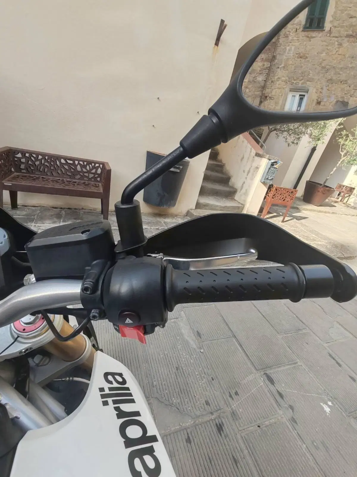 Aprilia Dorsoduro 750 (2009 - 14) (12)
