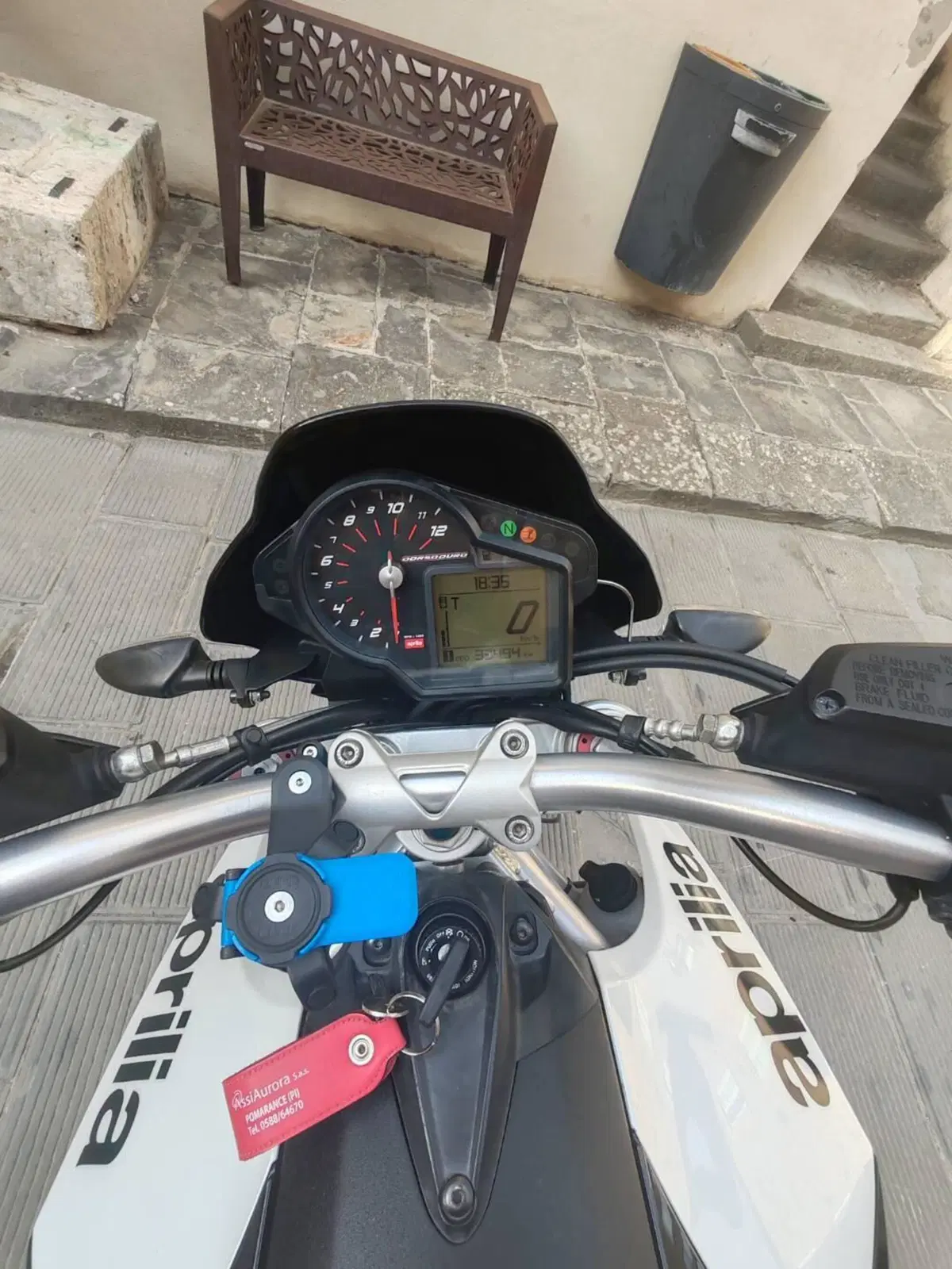 Aprilia Dorsoduro 750 (2009 - 14) (13)