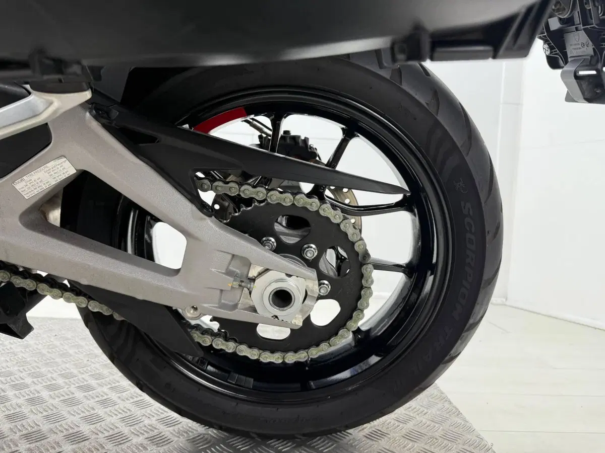 Ducati Multistrada V4 S (2021 - 24) (17)