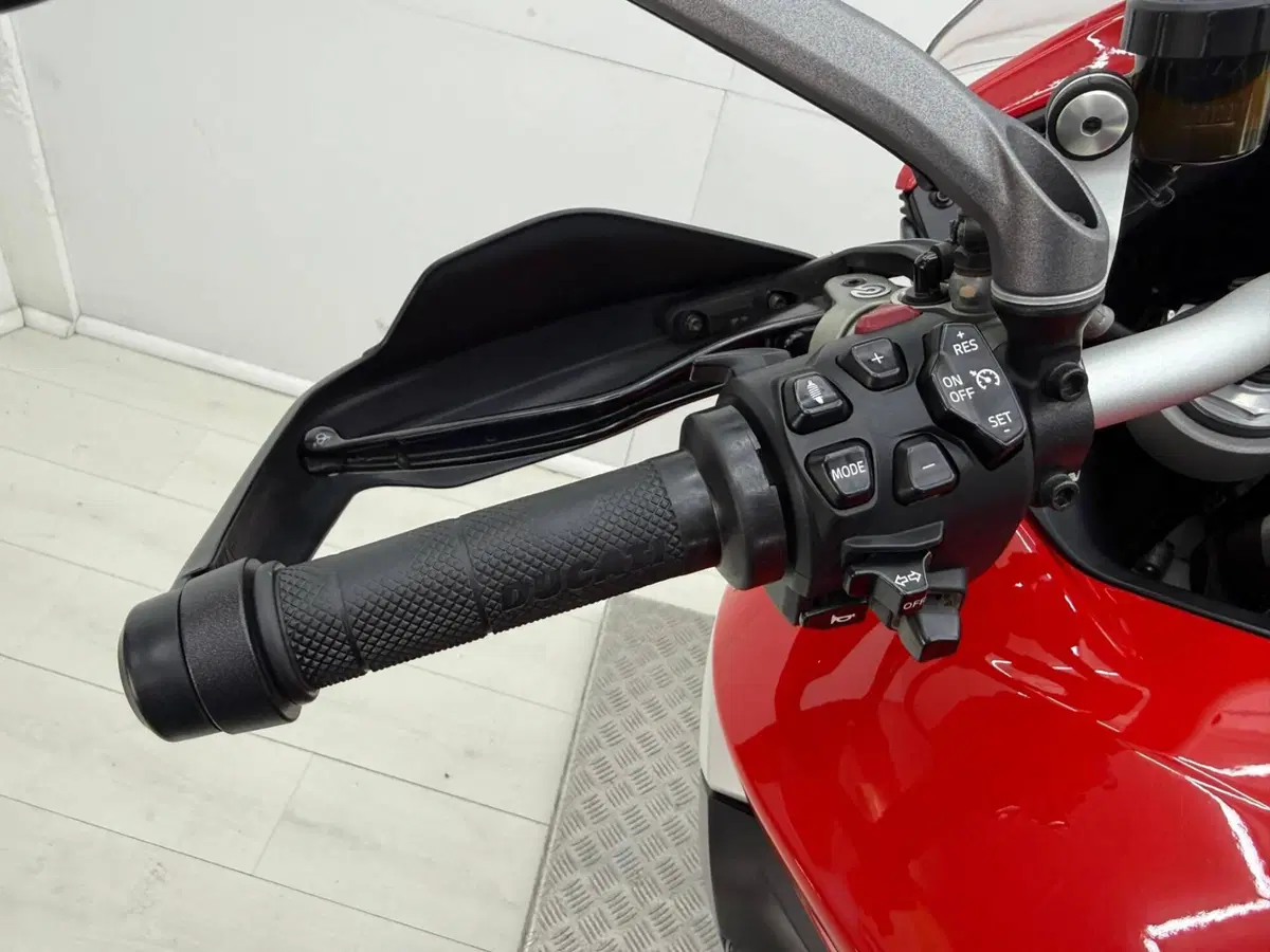 Ducati Multistrada V4 S (2021 - 24) (20)