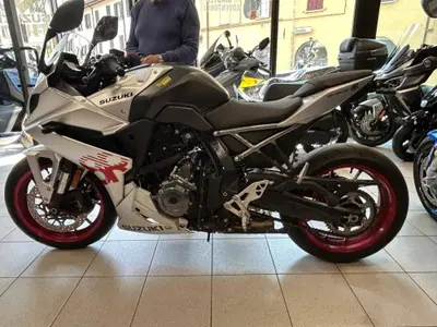 Suzuki GSX-8R (2024 - 26) usata