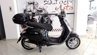 Vespa Primavera 150 (2021 - 23) usata