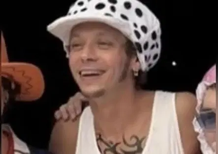 Valentino Rossi diventa Trafalgar Law: il tributo al personaggio di One Piece