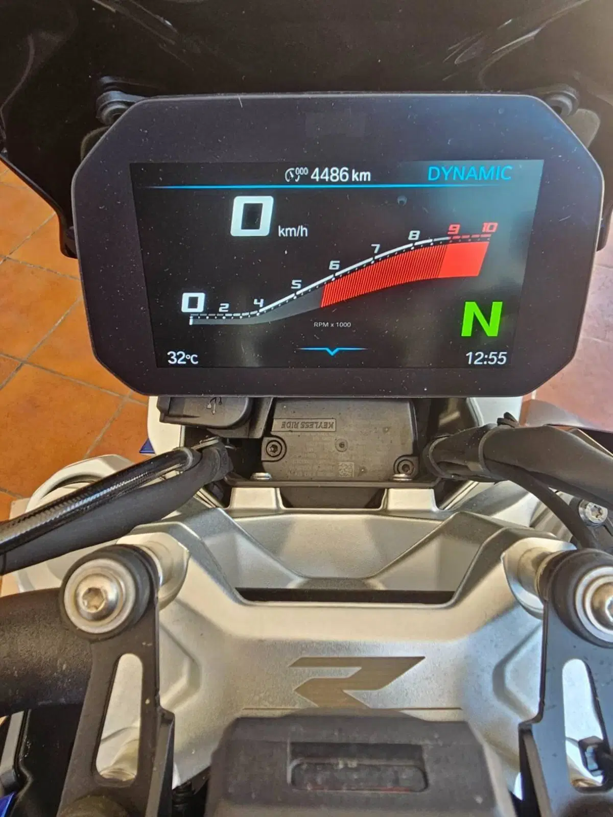 Bmw R 1300 R (2026 - 27) (5)
