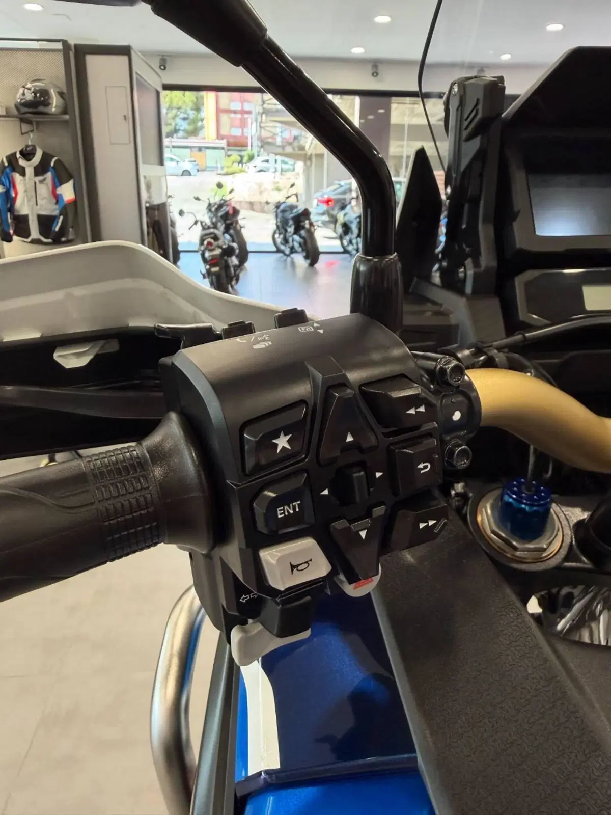 Honda Africa Twin CRF 1100L Adventure Sports DCT Travel Edition (2022 - 23) (10)