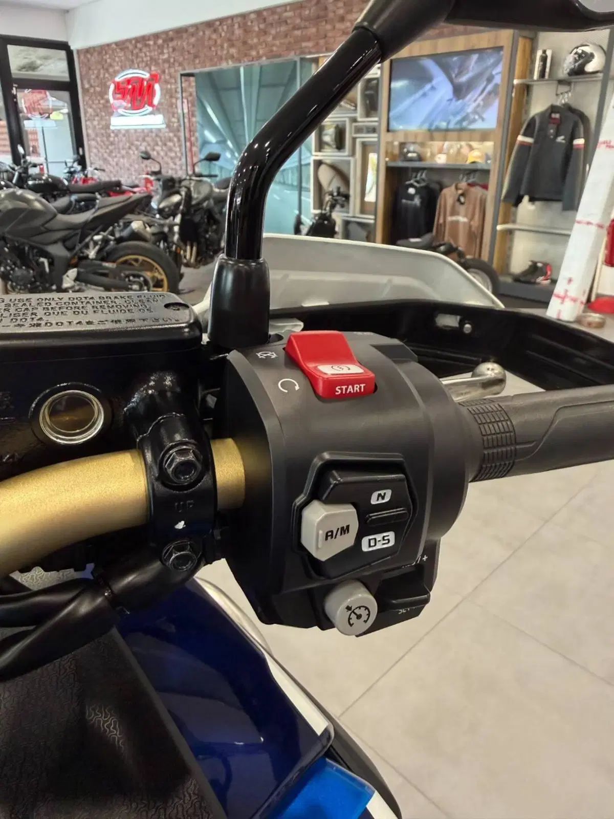 Honda Africa Twin CRF 1100L Adventure Sports DCT Travel Edition (2022 - 23) (11)