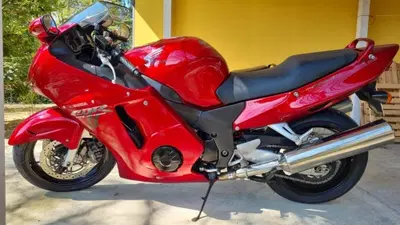 Honda cbr 1100 xx superblackbird d'epoca