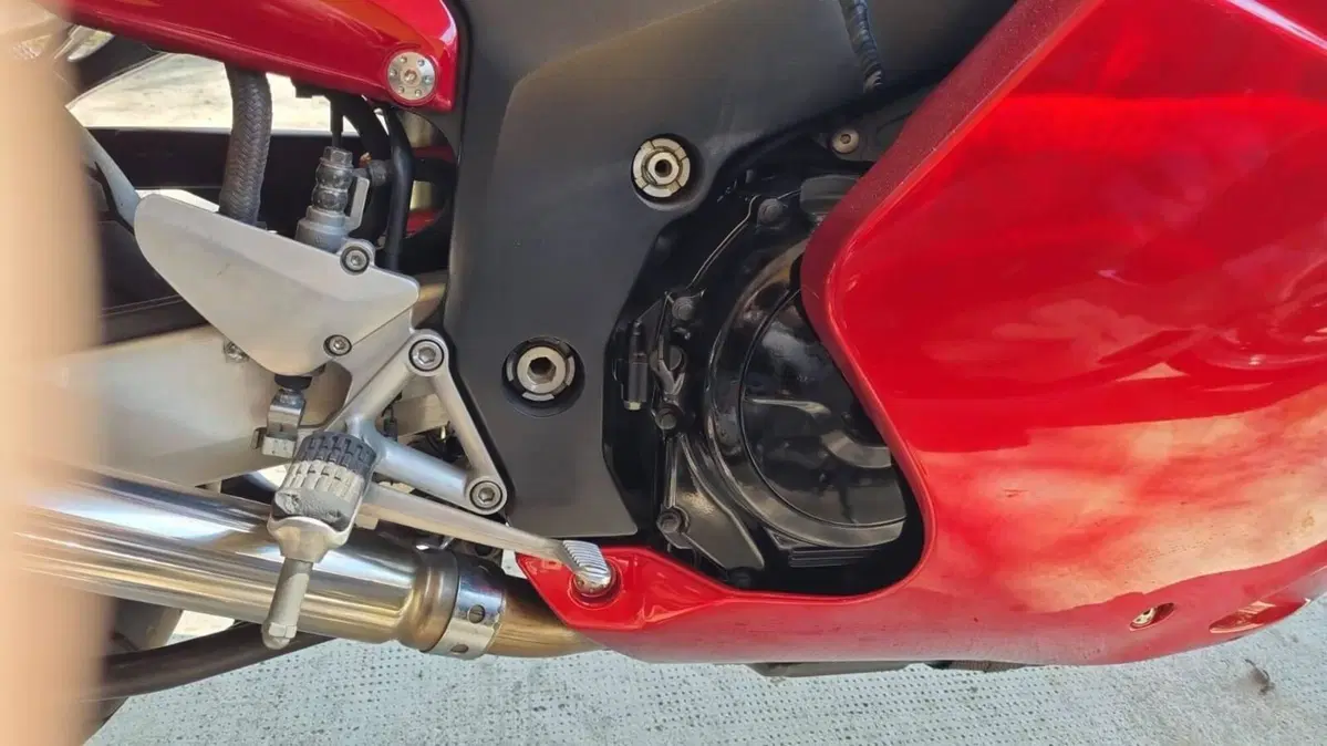 Honda cbr 1100 xx superblackbird (20)