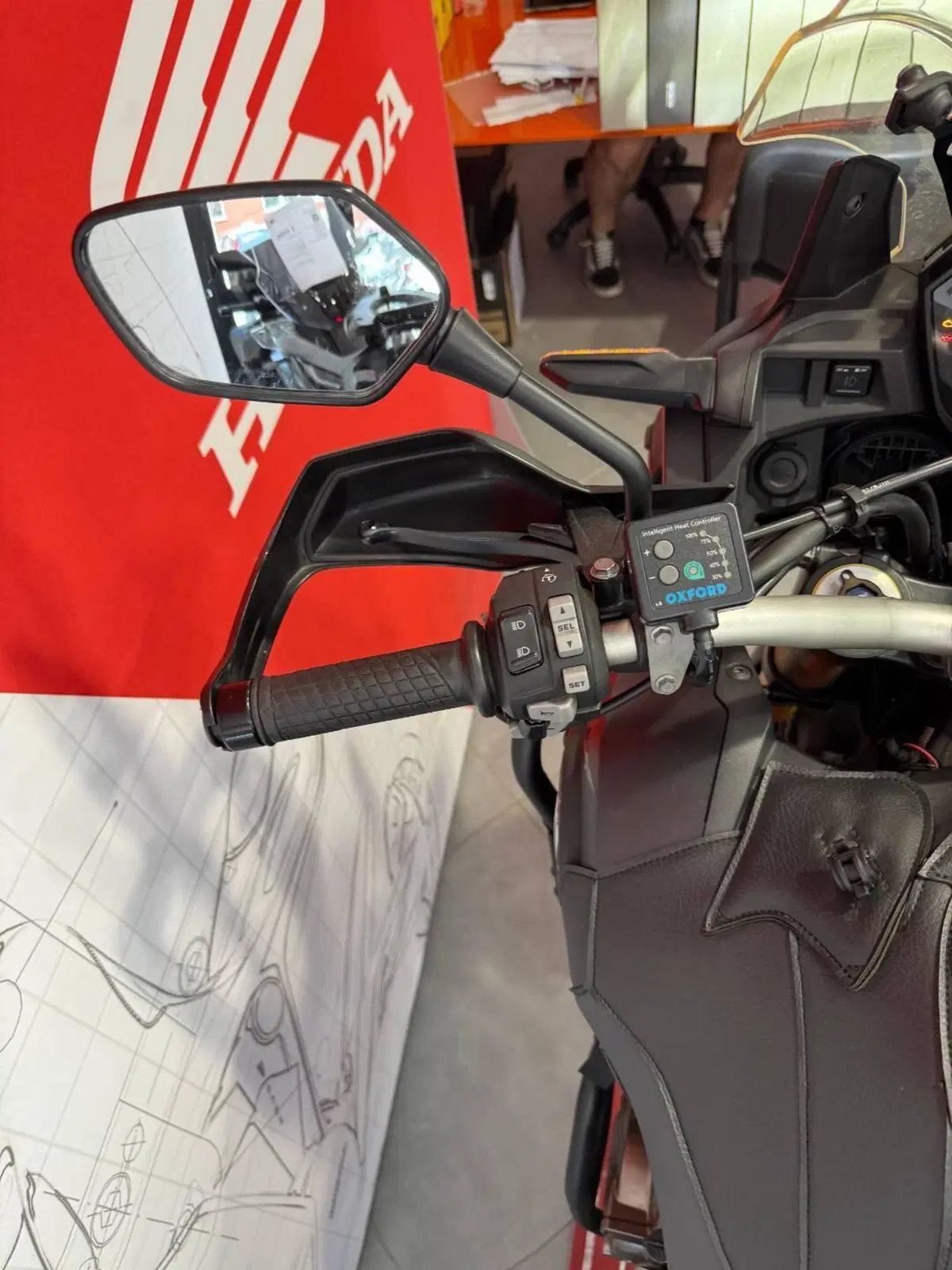Honda Africa Twin CRF 1000L DCT ABS (2016 - 17) (13)