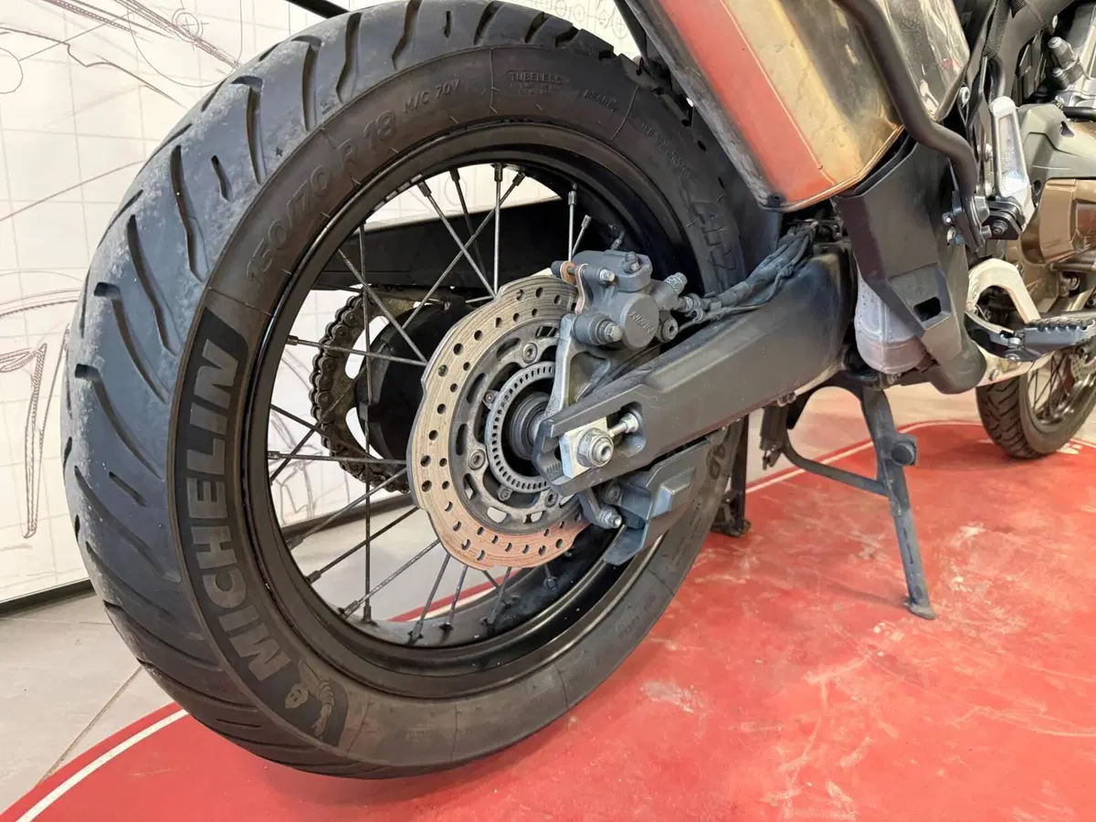 Honda Africa Twin CRF 1000L DCT ABS (2016 - 17) (12)