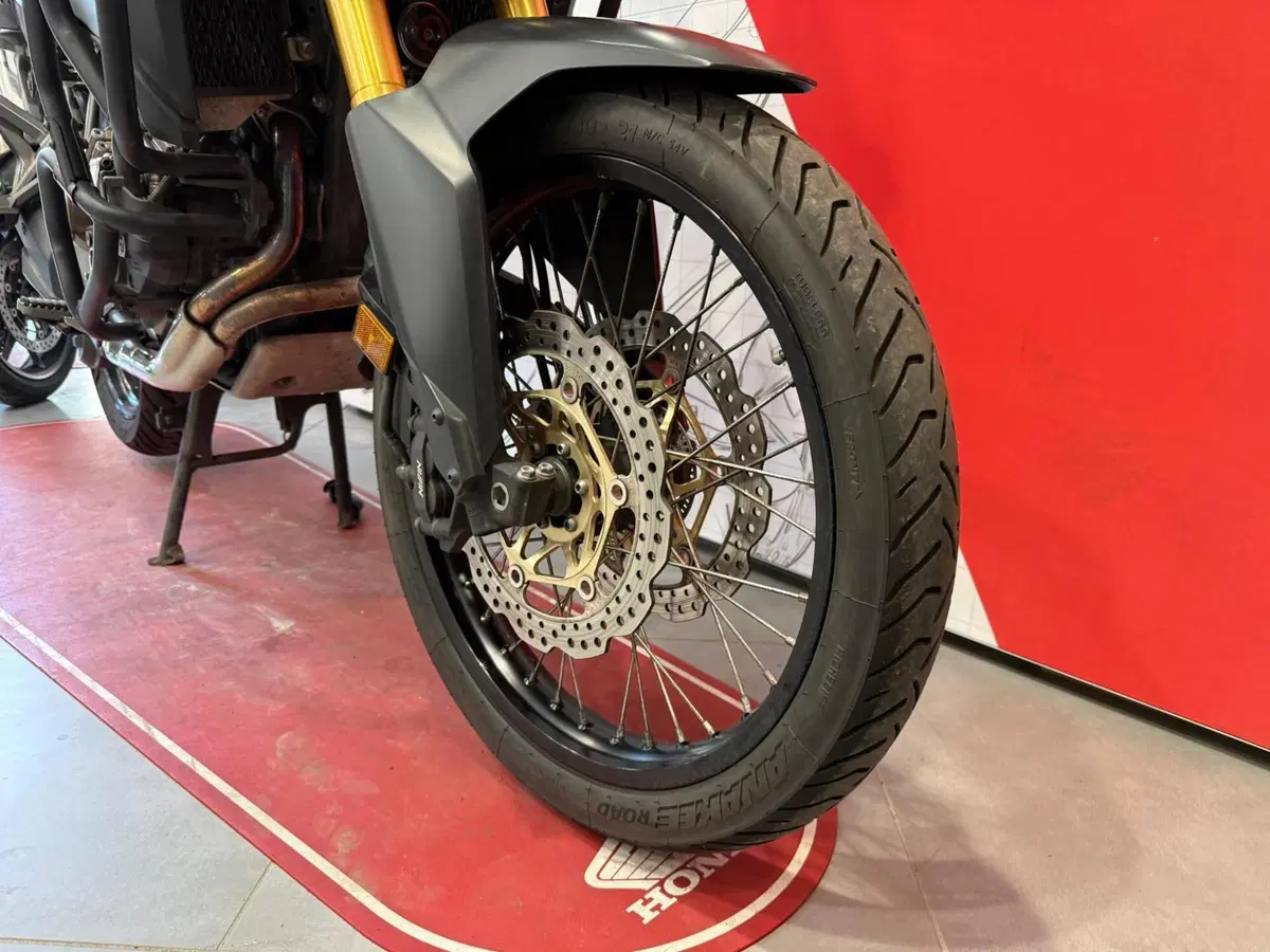 Honda Africa Twin CRF 1000L DCT ABS (2016 - 17) (10)