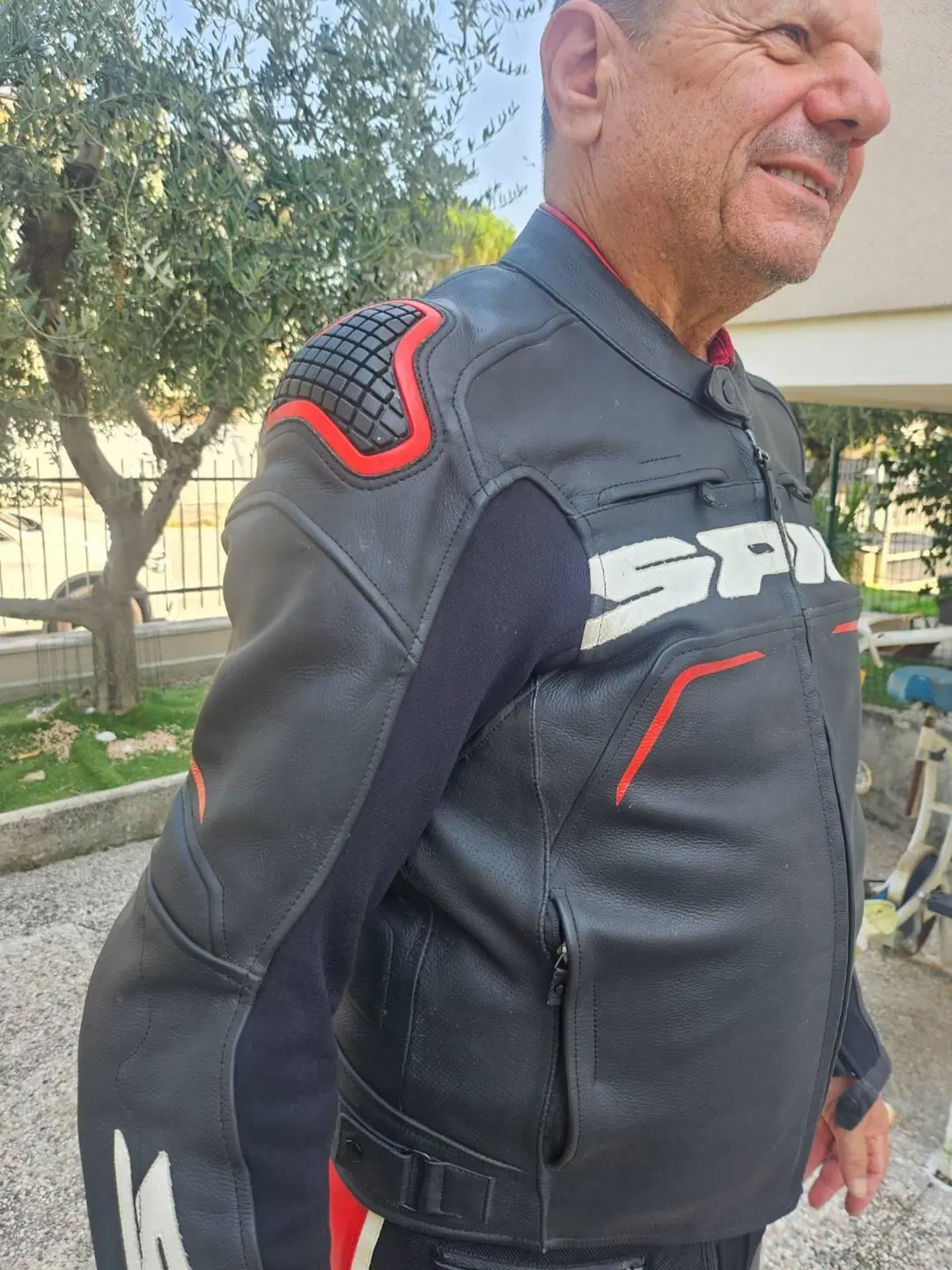 Vendo Tuta in pelle Spidi spezzata giacca e pantal (2)