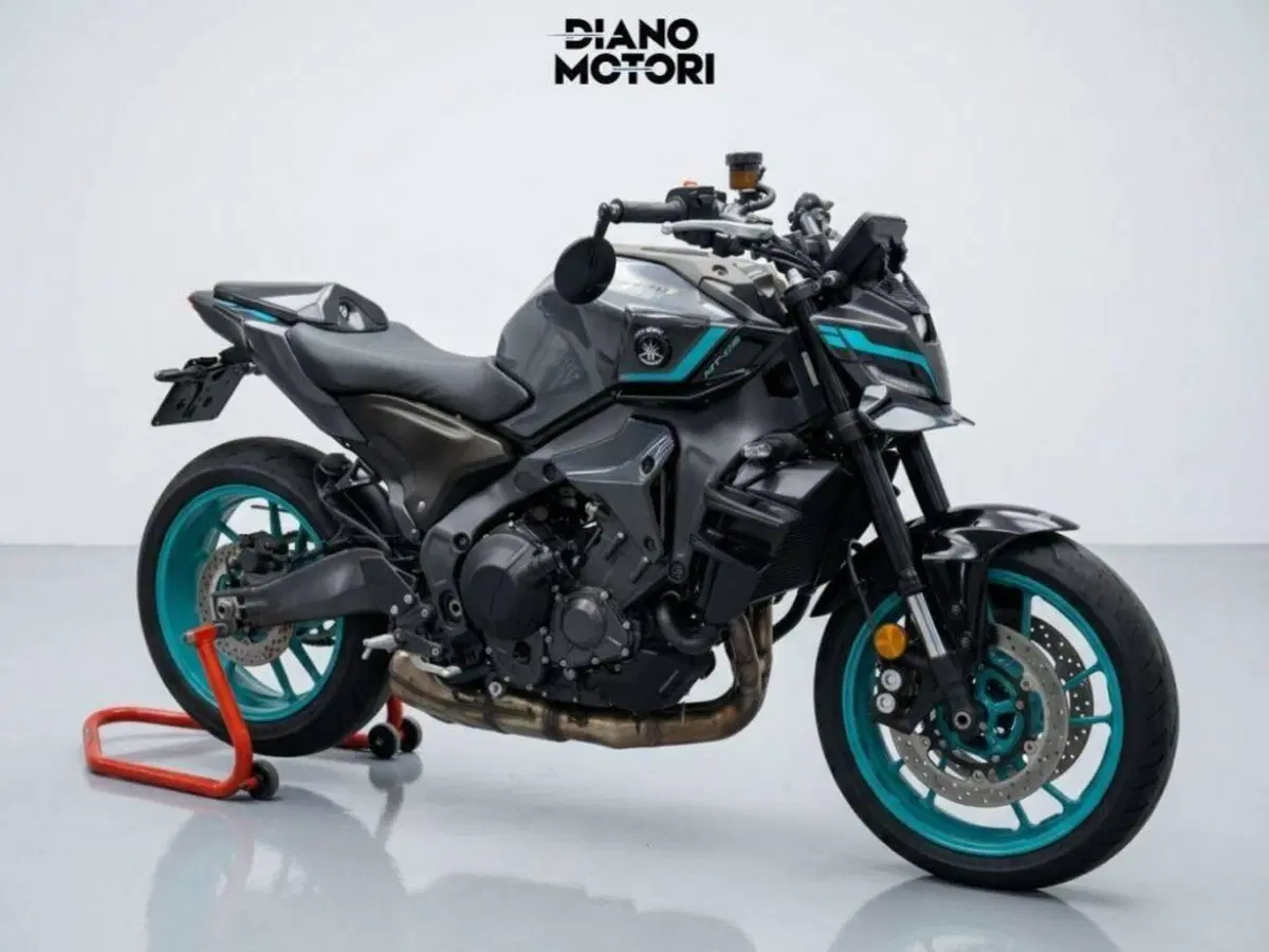Yamaha MT-09 Y-AMT (2024 - 26) (2)